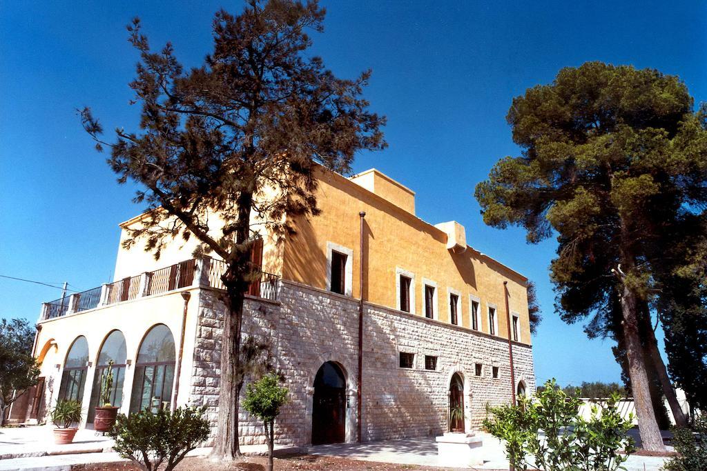 Villa Carcano Trani Luaran gambar